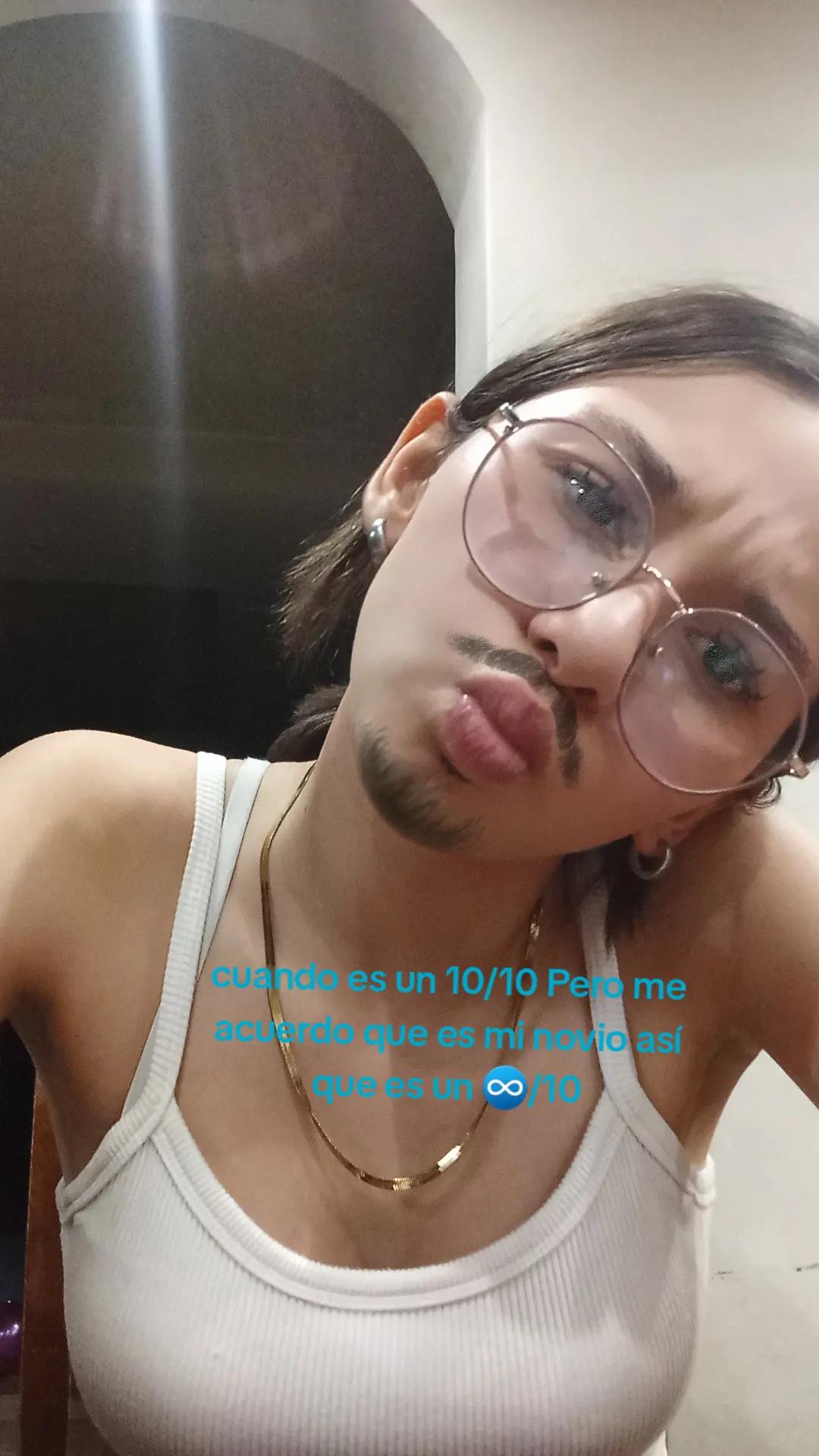 @renata_