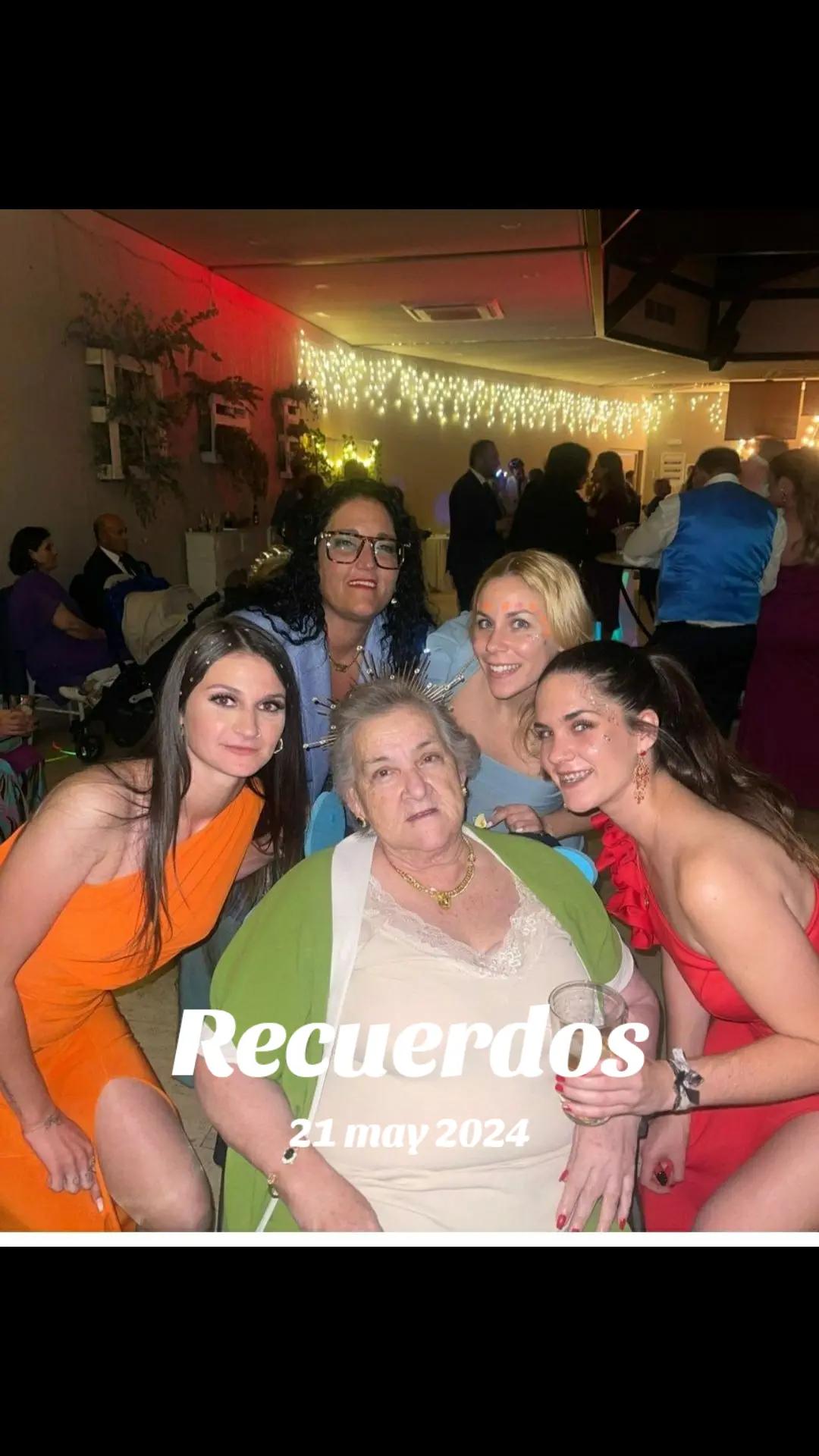@ana cabello