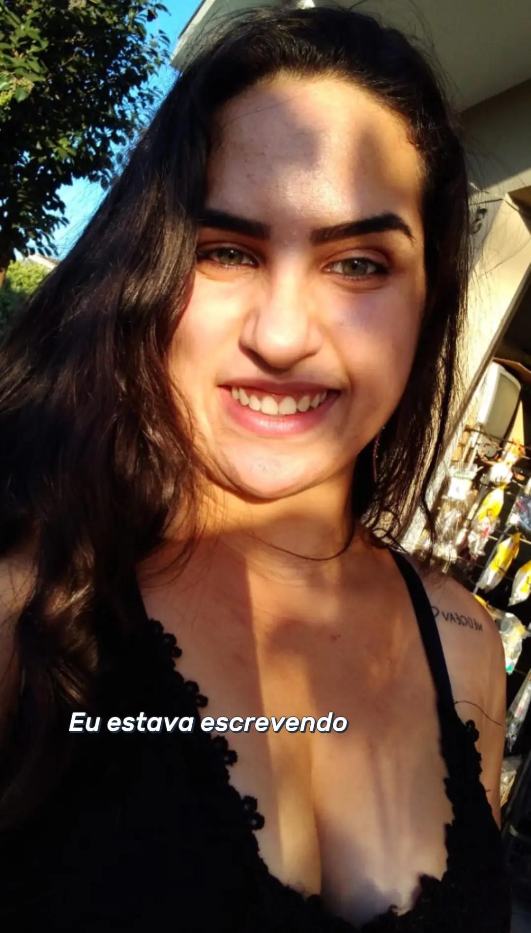 @Vitória Silveira