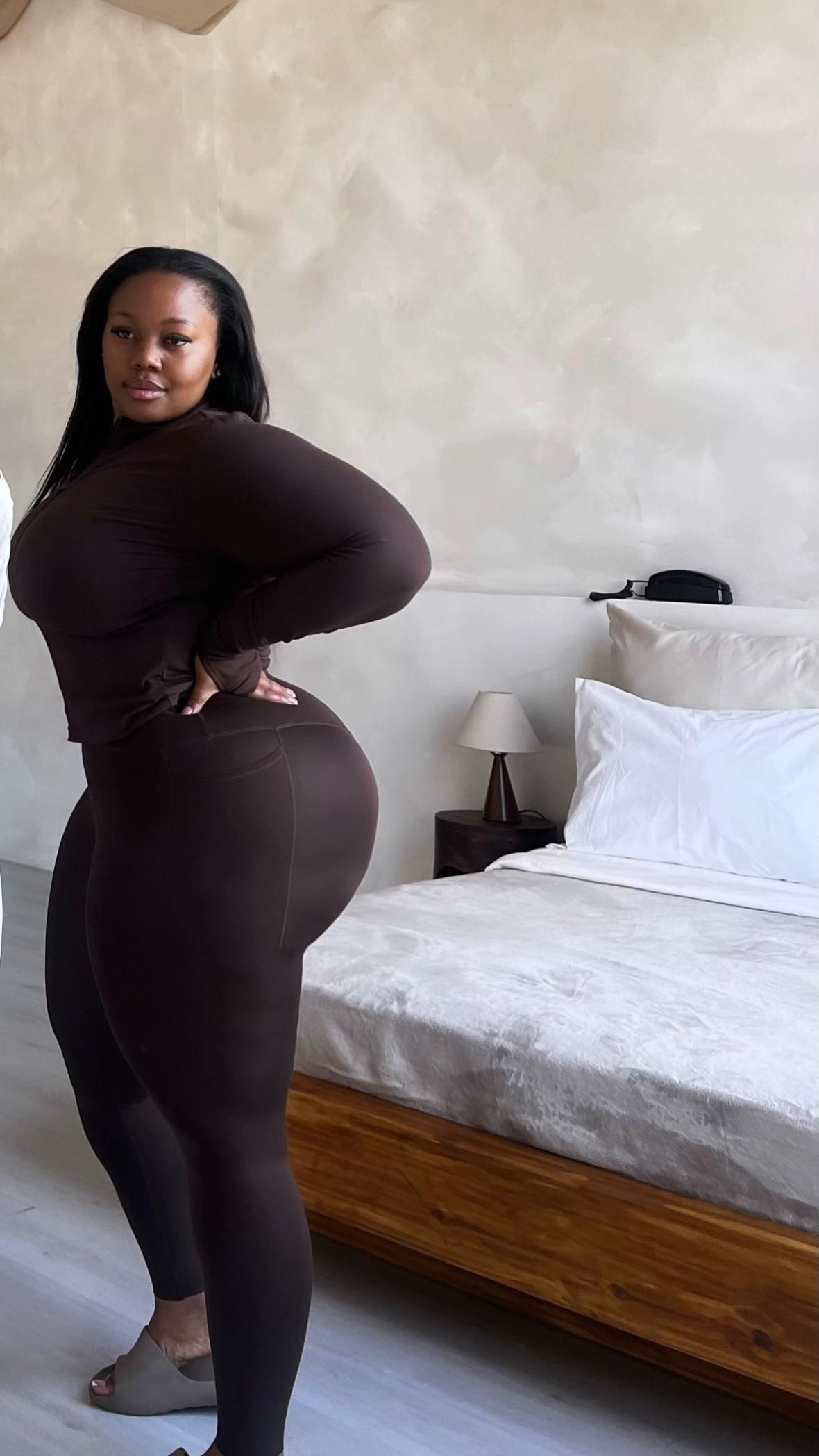 @KhanyaYucca