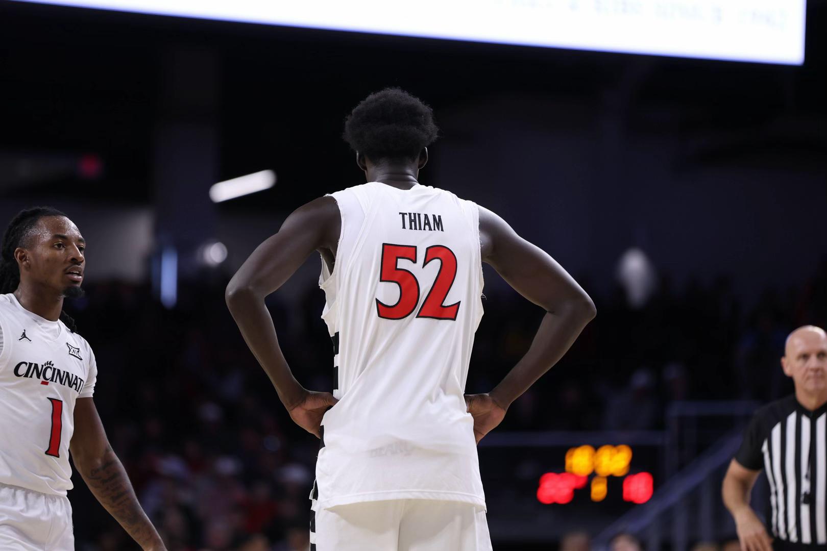 @52🏀