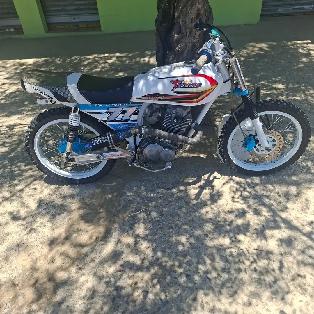 @2.0_racing_tierra