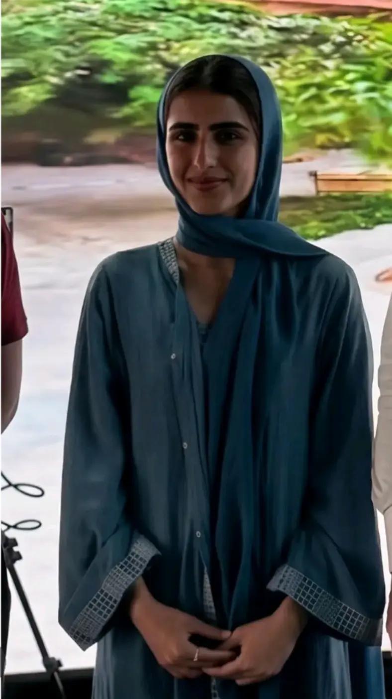 @٢