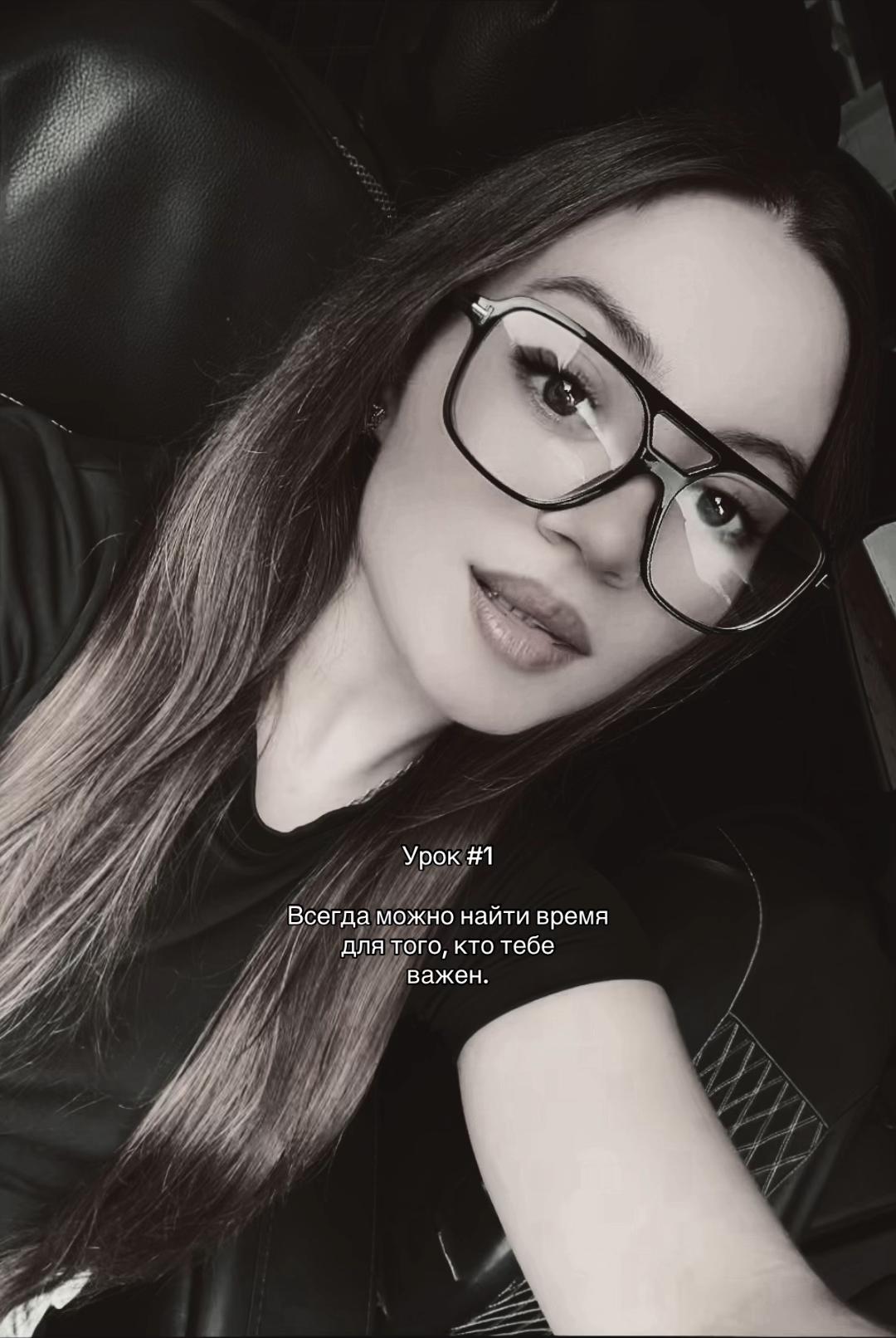 @𝐕.