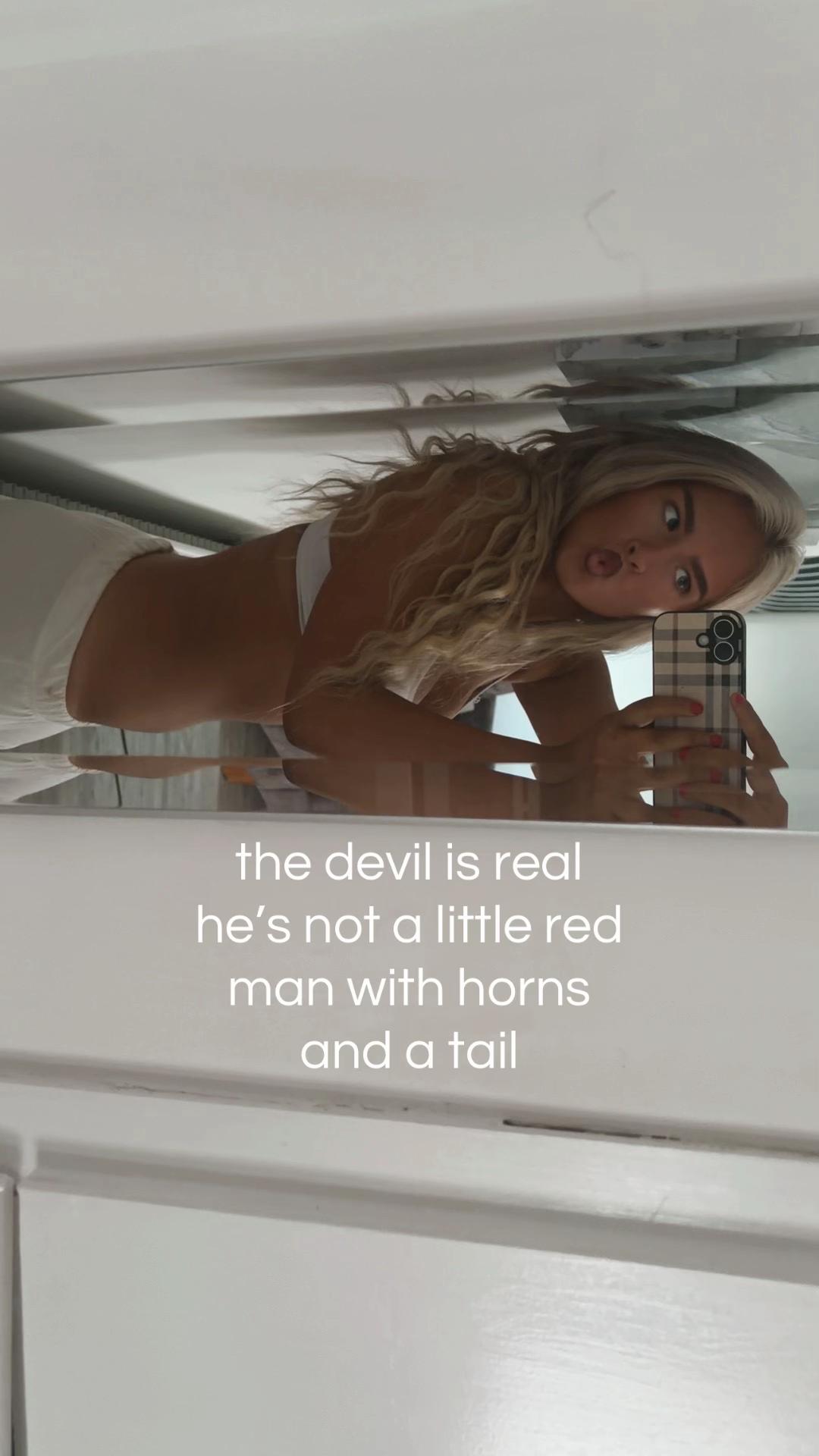 @𝑙𝑖𝑣𝑖𝑎𝑏𝑒𝑙𝑙𝑠𝑝𝑎𝑚🥂