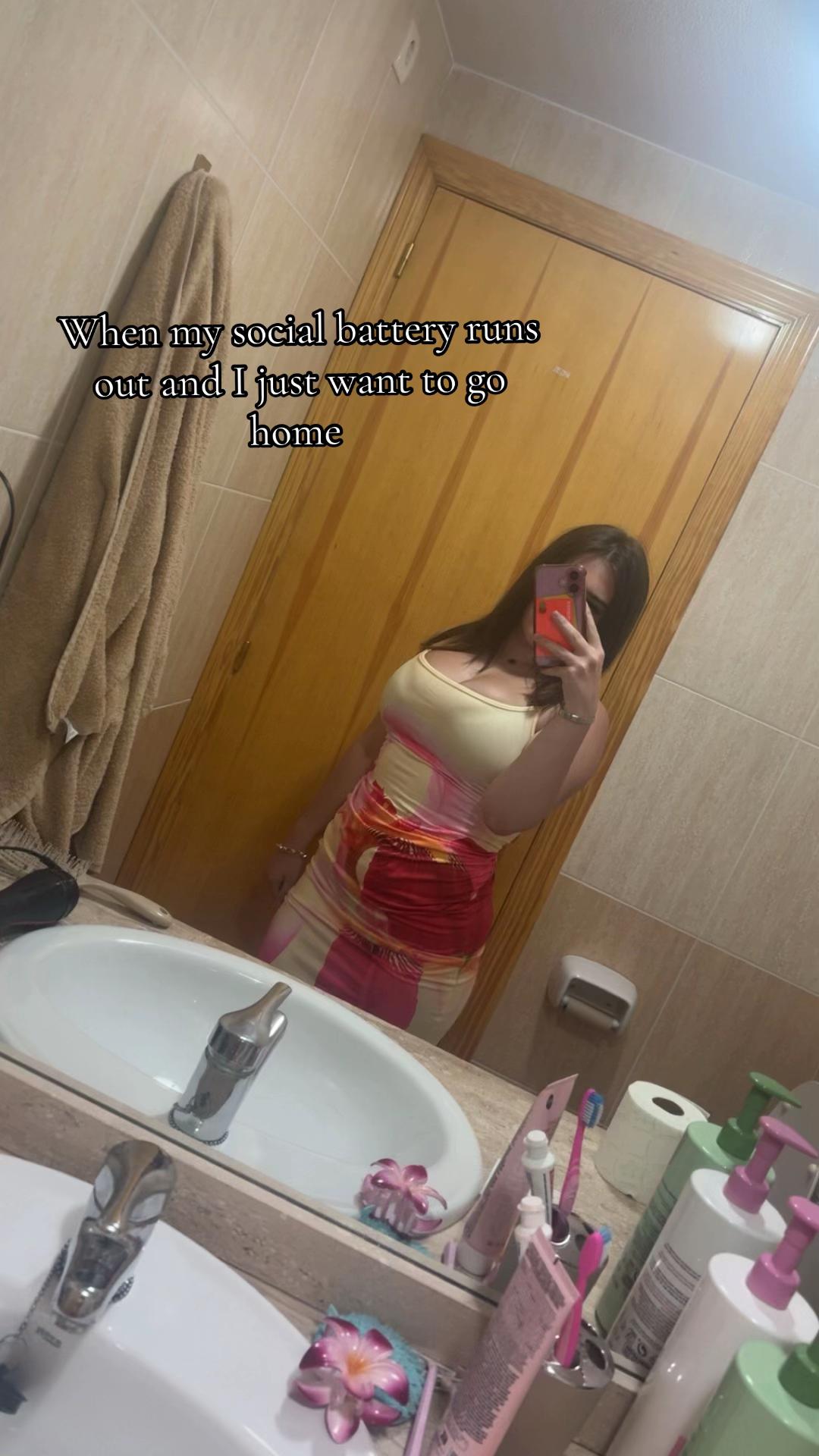 @laceymaerennie0