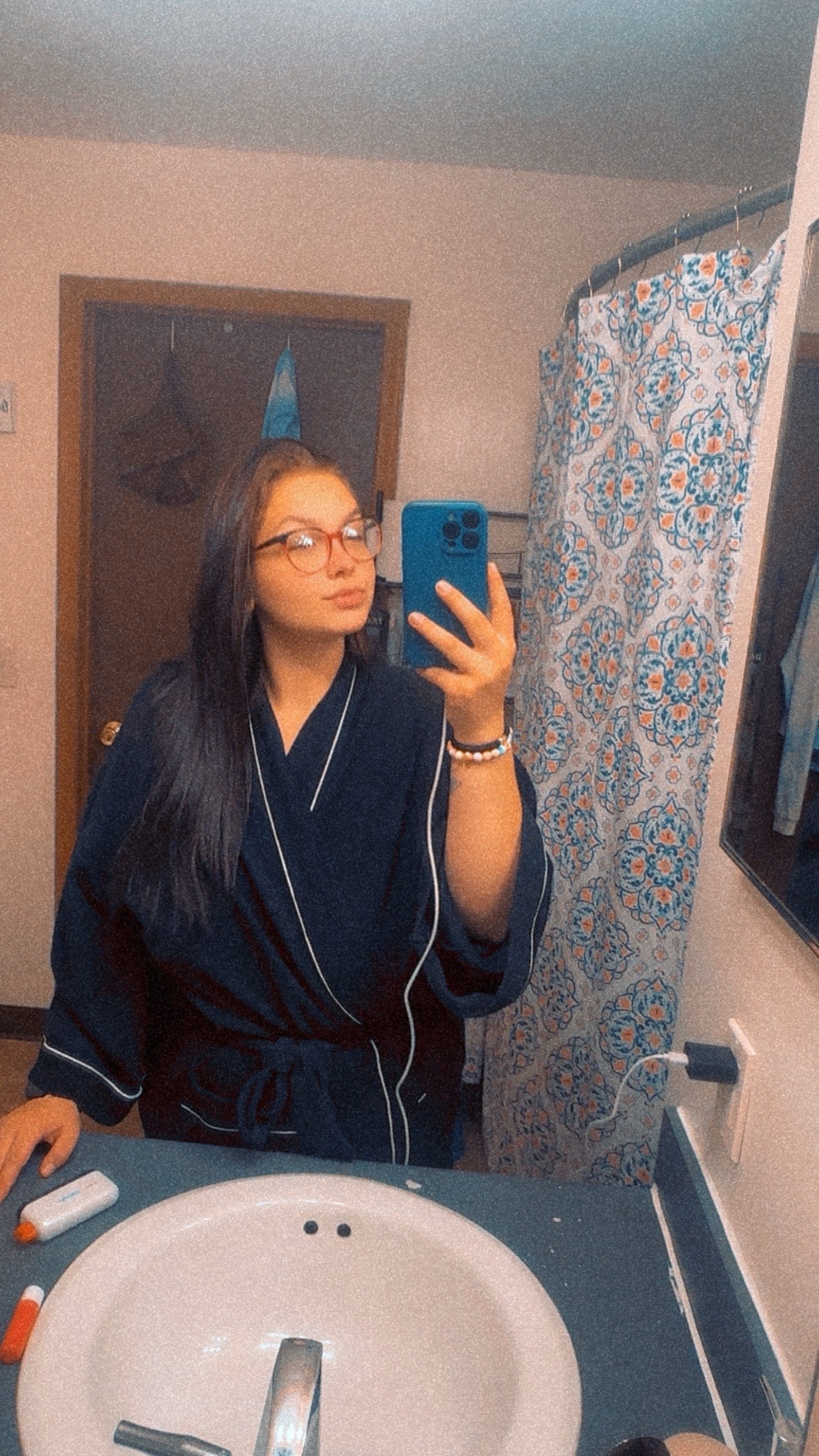 @victoriaraine03