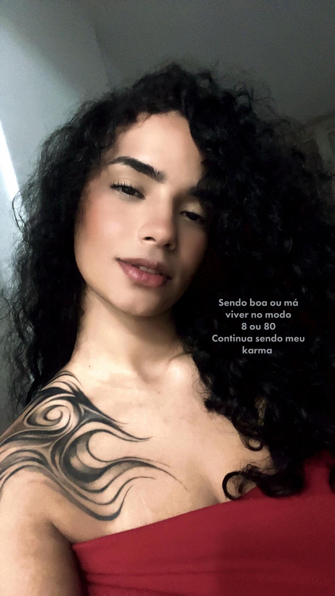 @adrielle_paz