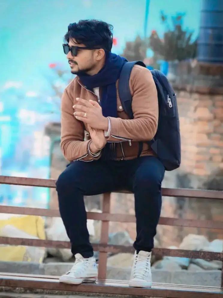 @Dipendra Thakur(•^•)