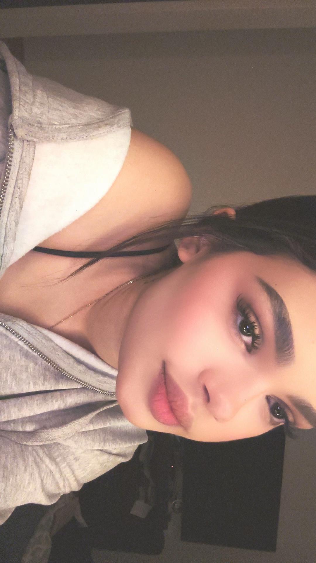@danae_mendo