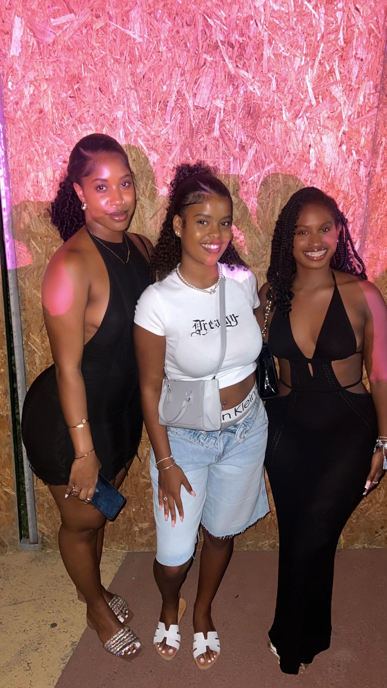 @Vi 🇨🇻