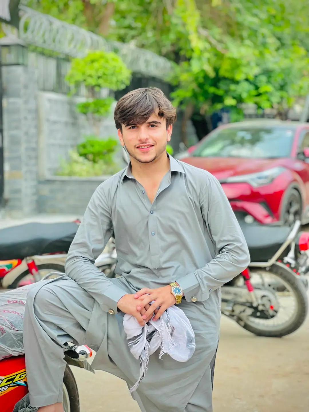 @AFTAB Khan