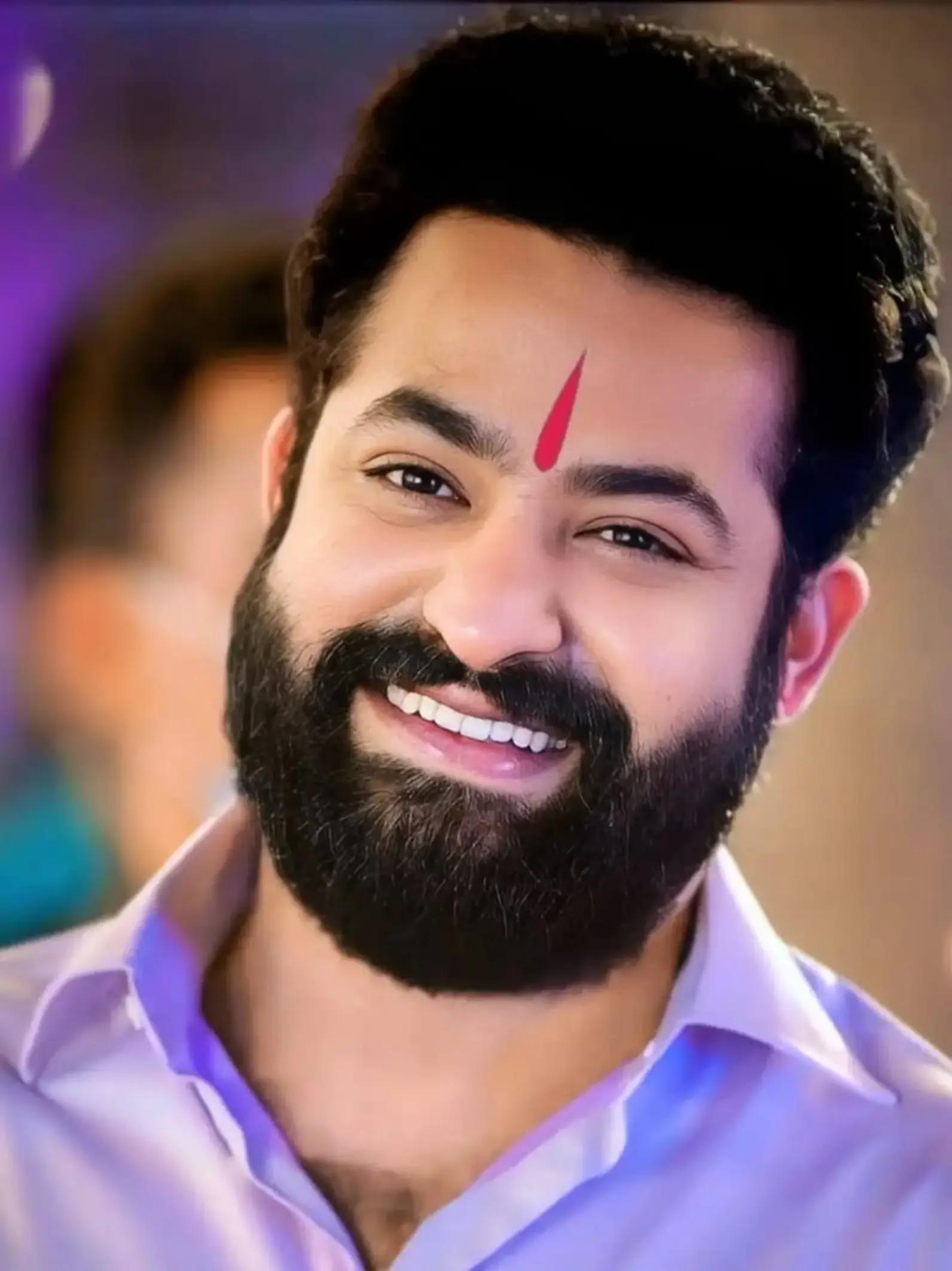 @☠️.///ఊసరవెల్లి.///☠️