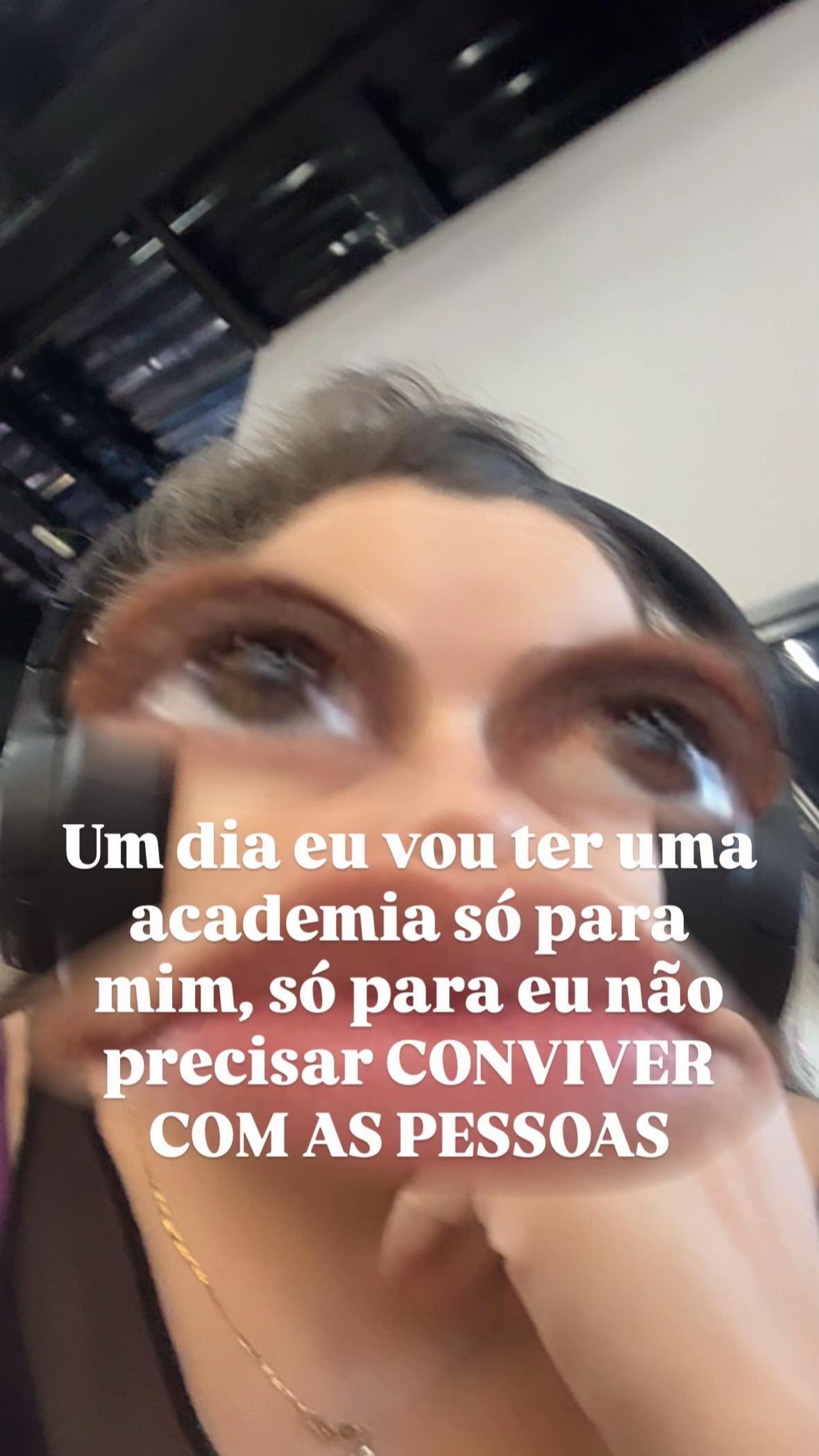 @Anny Caroline