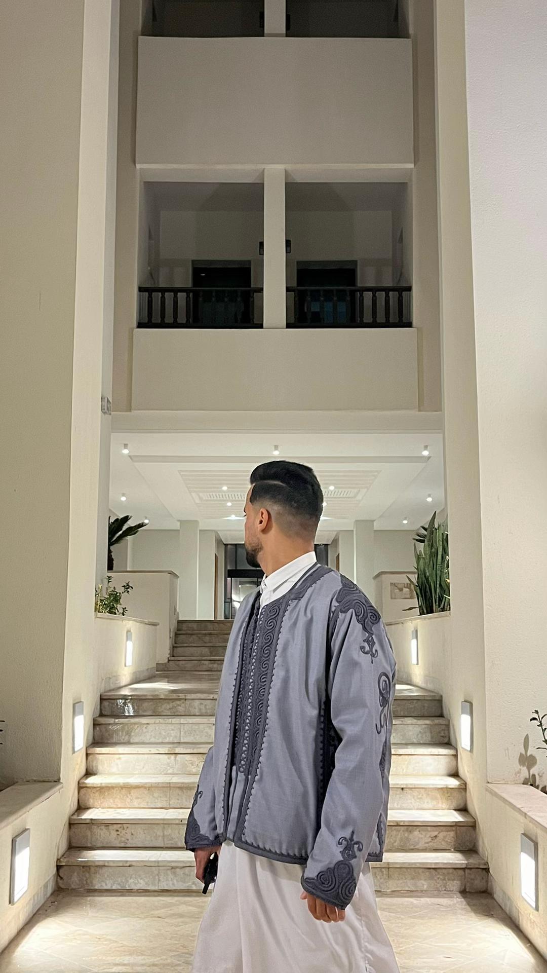 @M  &bull;  J