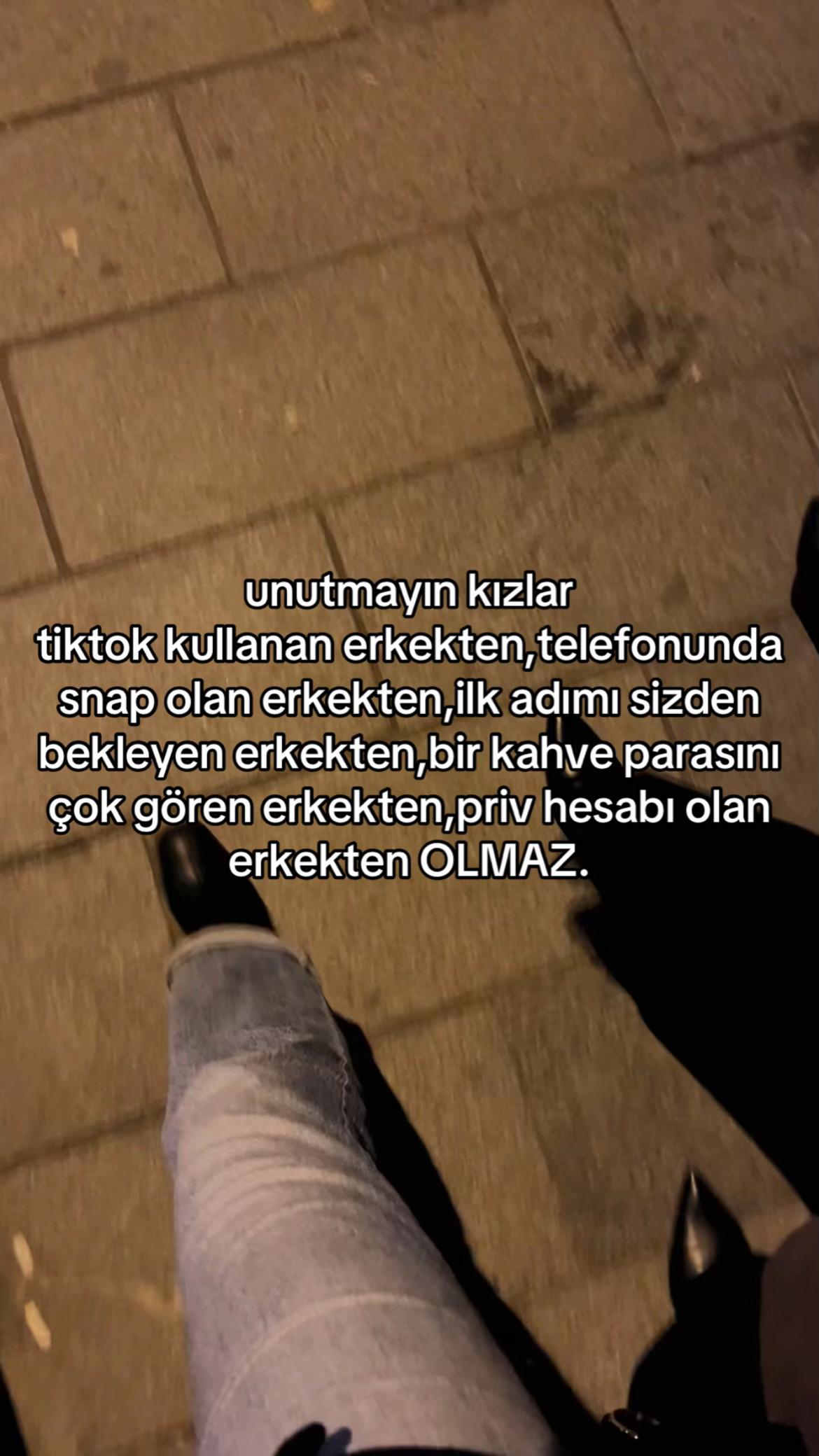@zeelloooyy