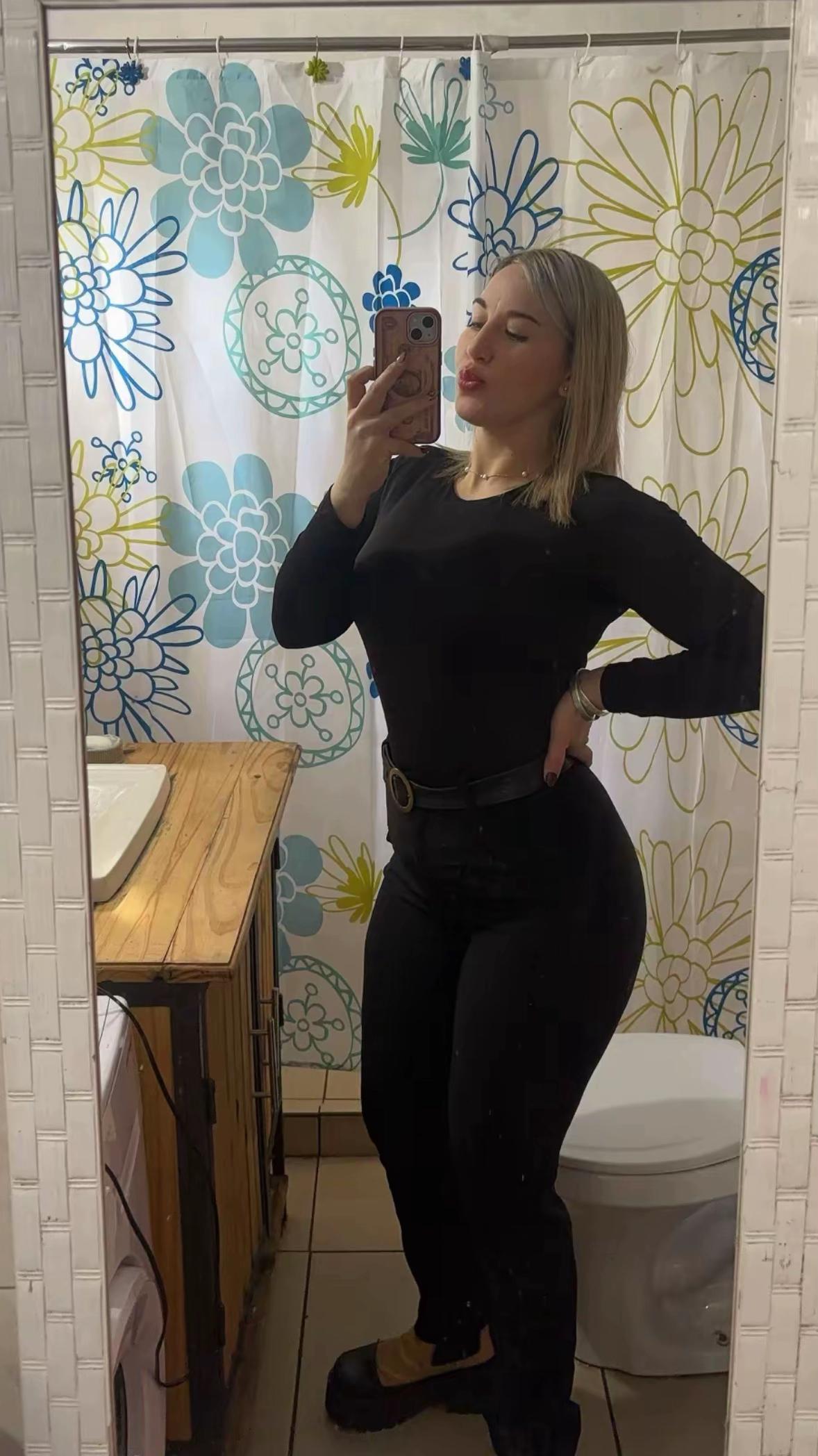 @andreinamarcela27