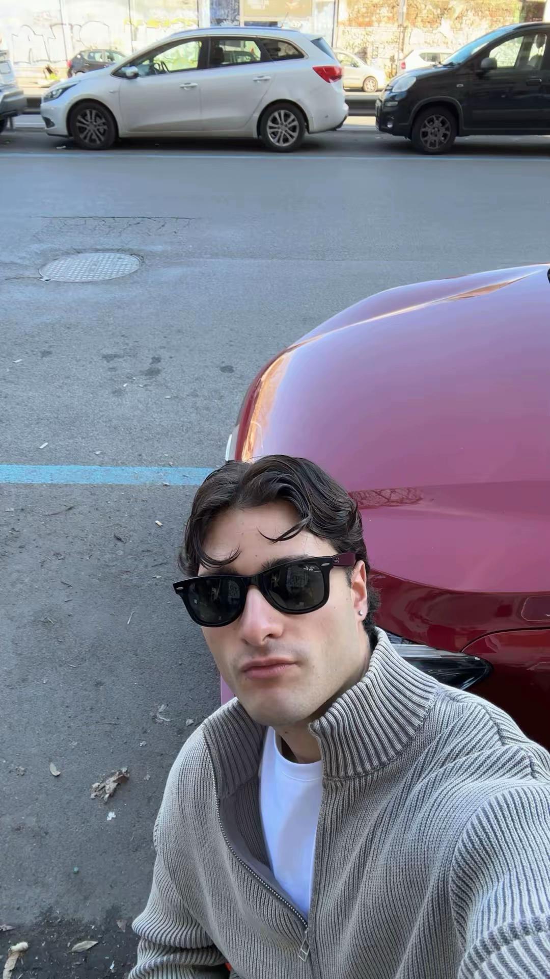 @alessandro