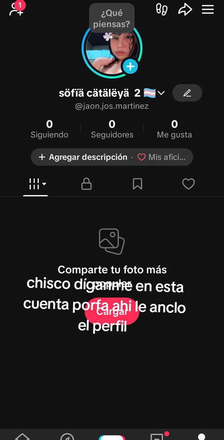 @mi bicho negro con sangre 😋😝