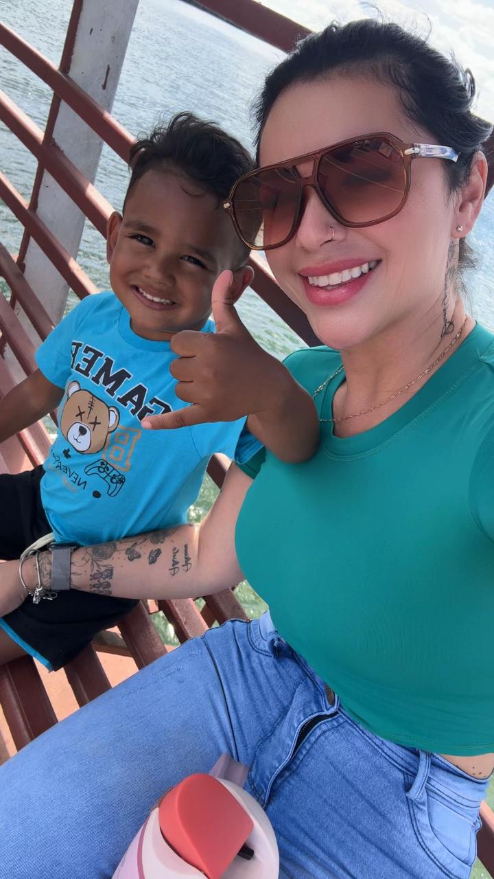 @taciele santos dias