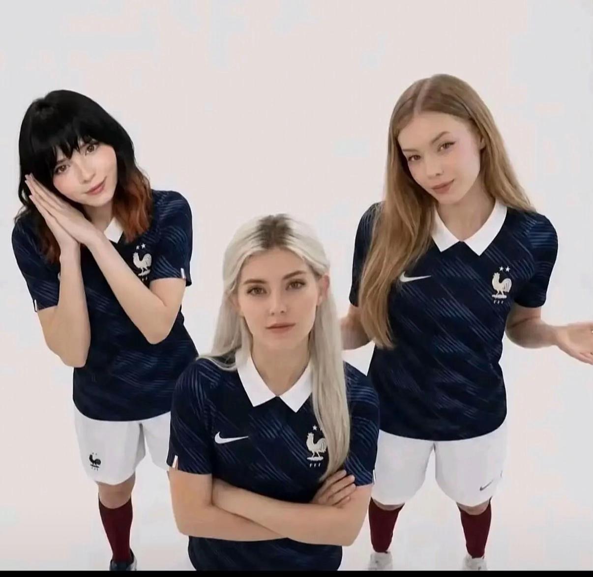 @Младший