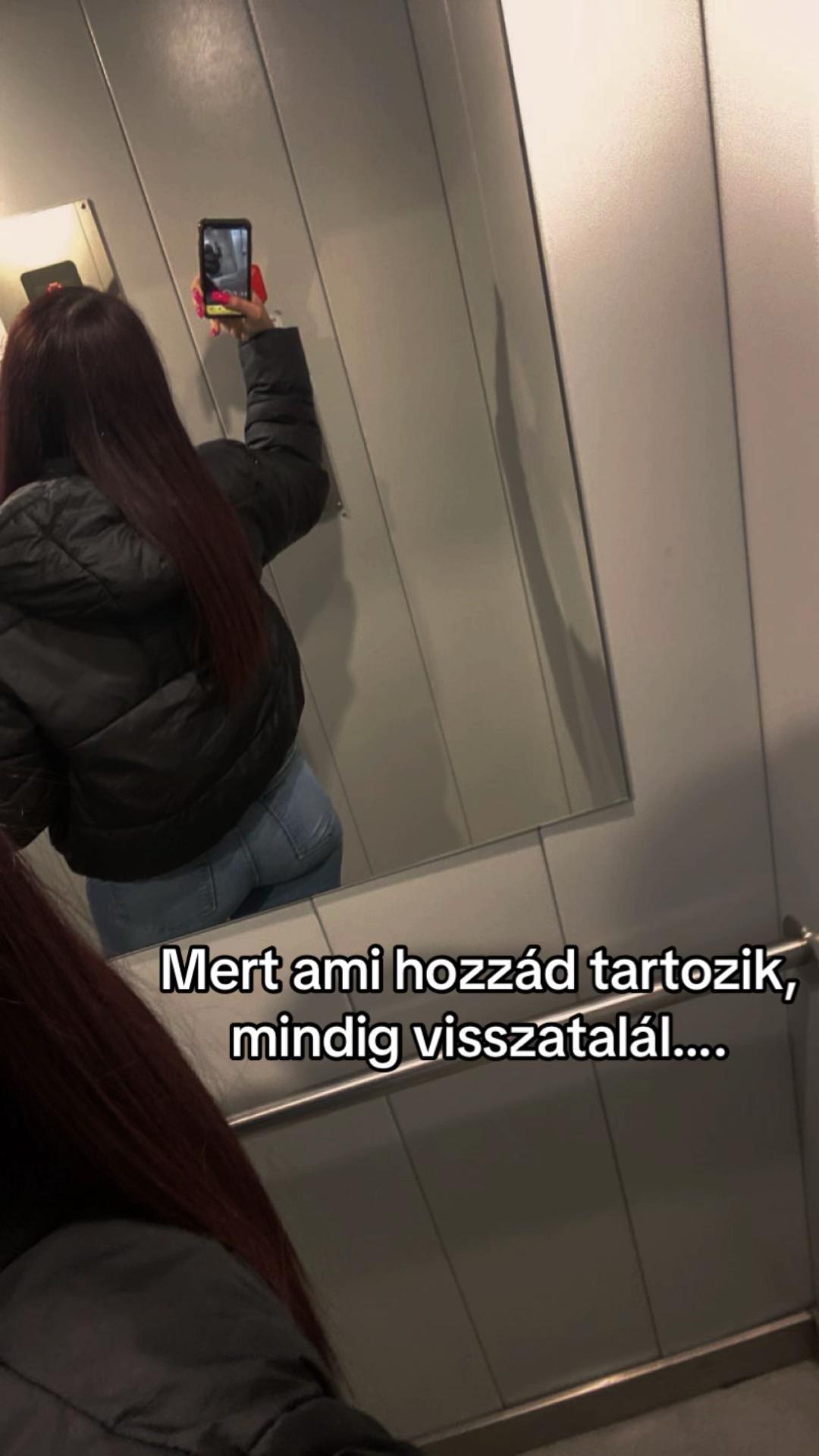 @Bogi Csurgó