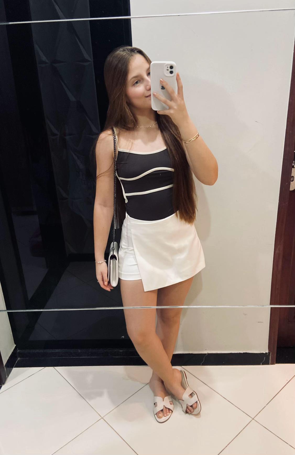 @Ariane C.