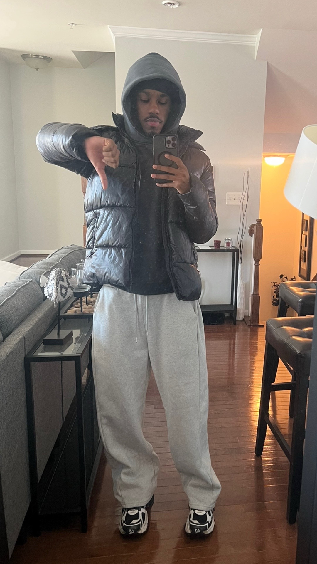 @️