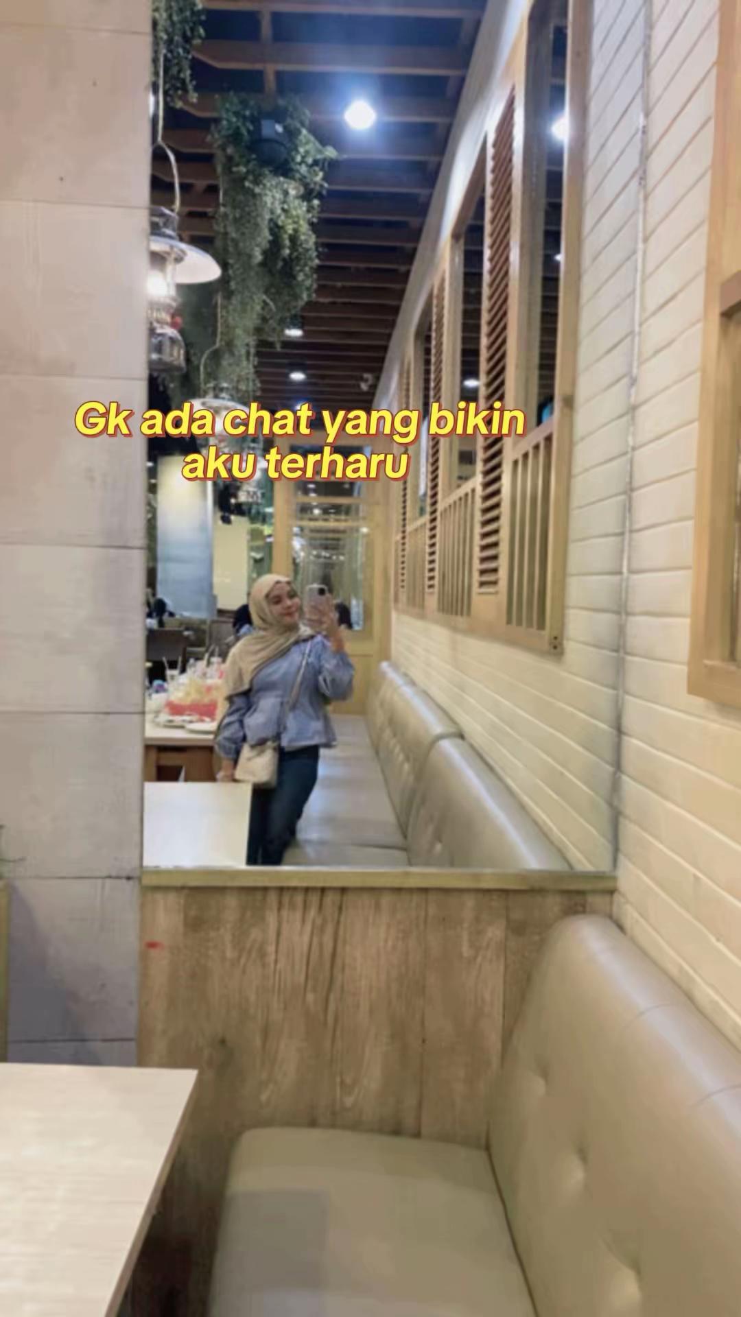 @Ayuu