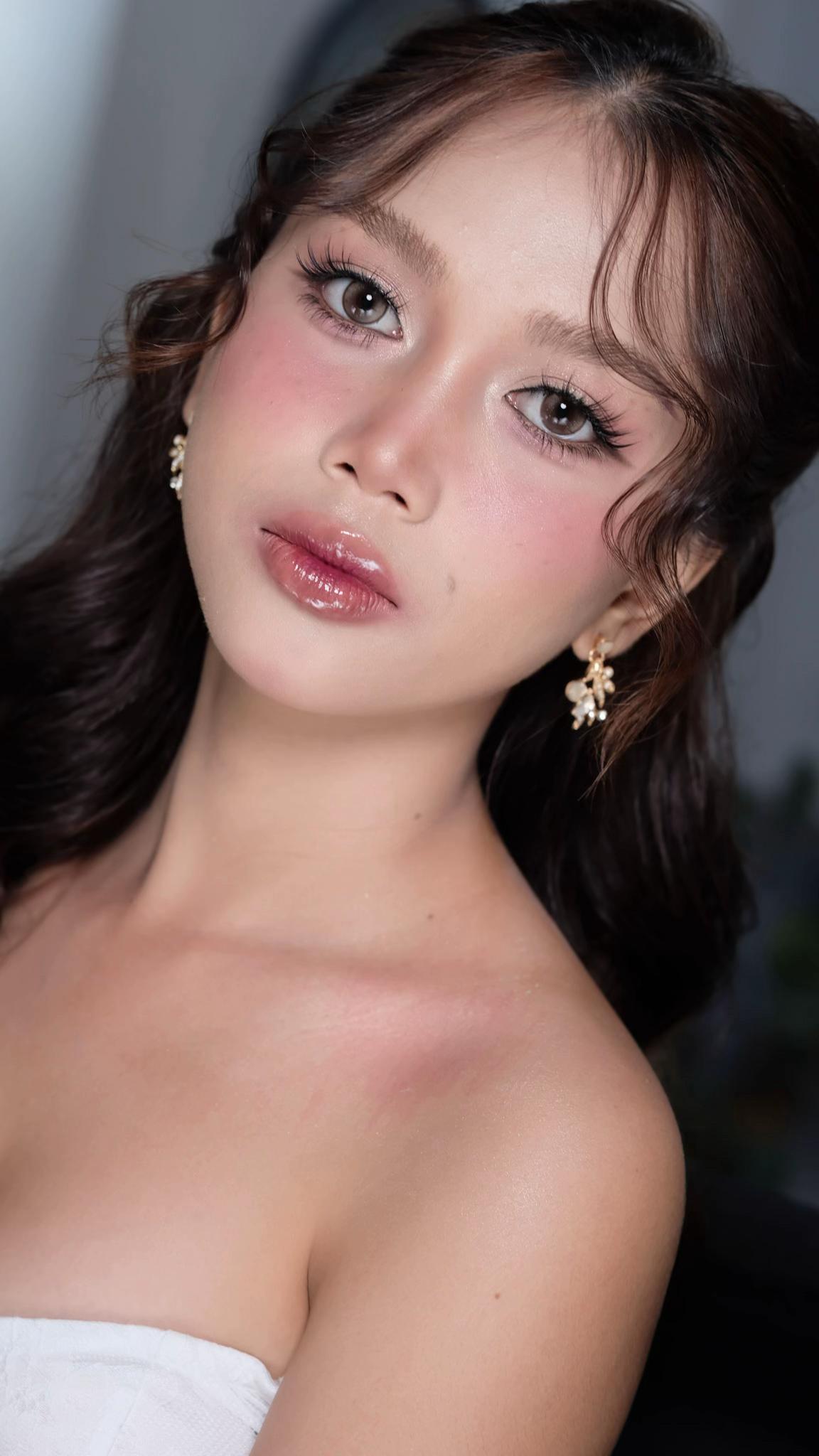 @applegayemakeupartist