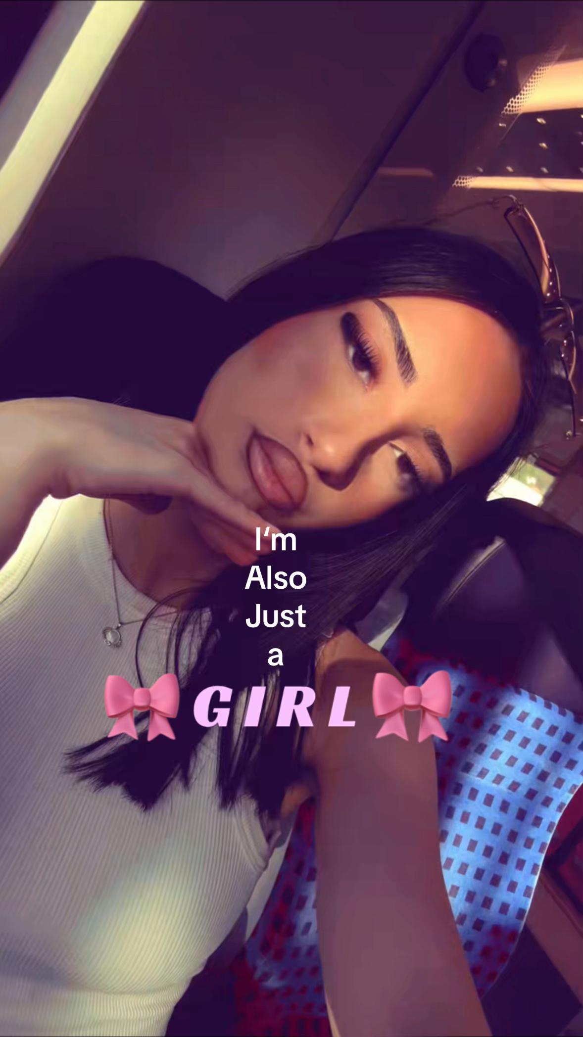 @𝔇