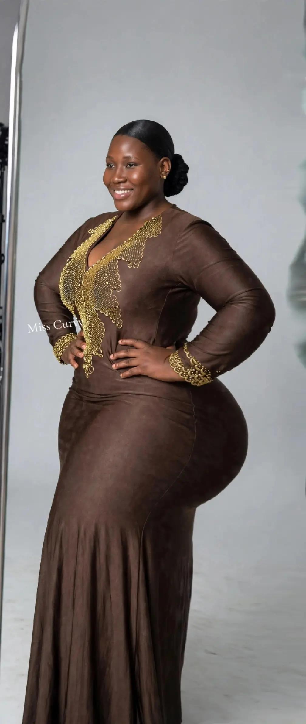 @Miss curvy 🥰