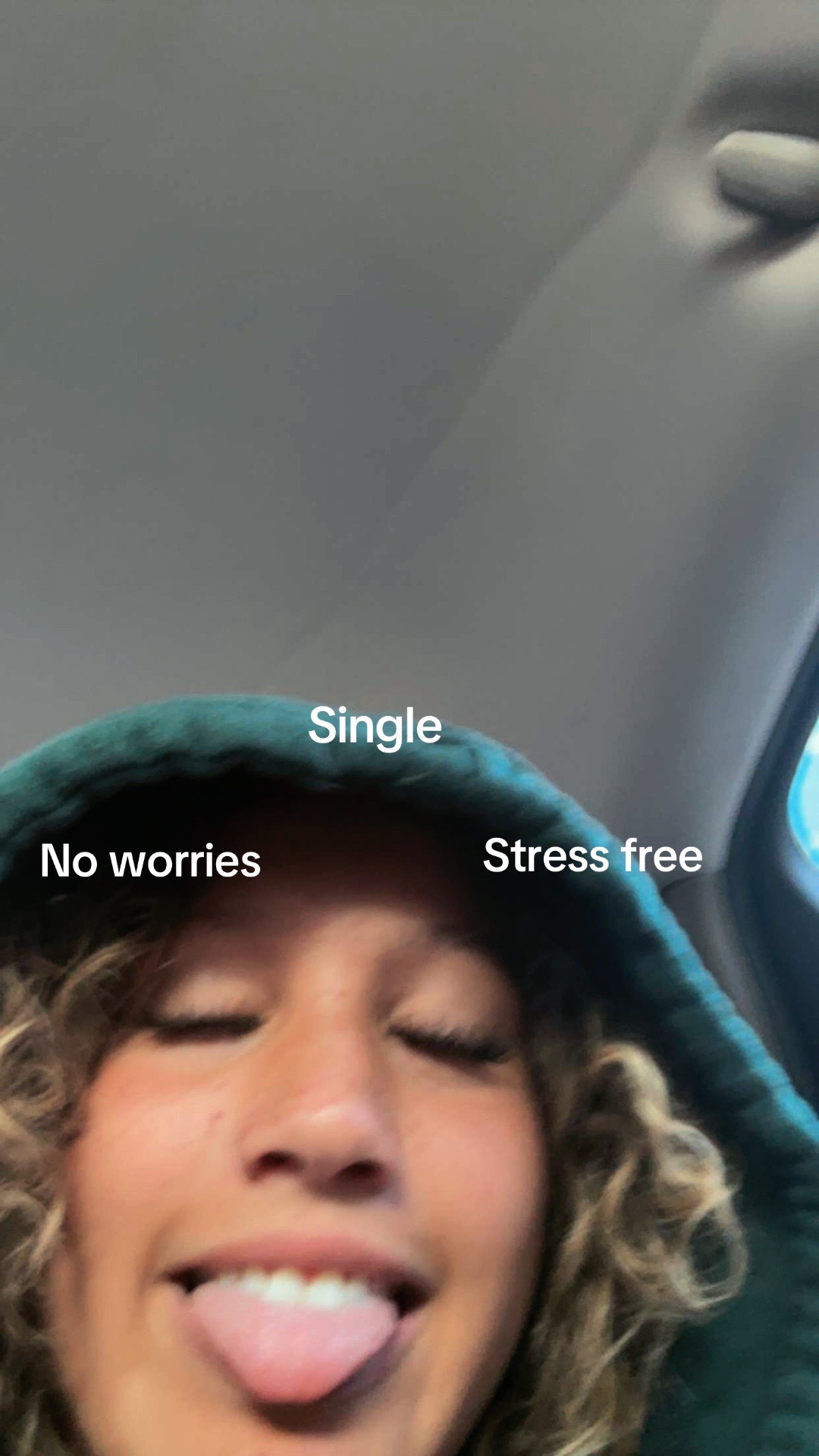 @🎧