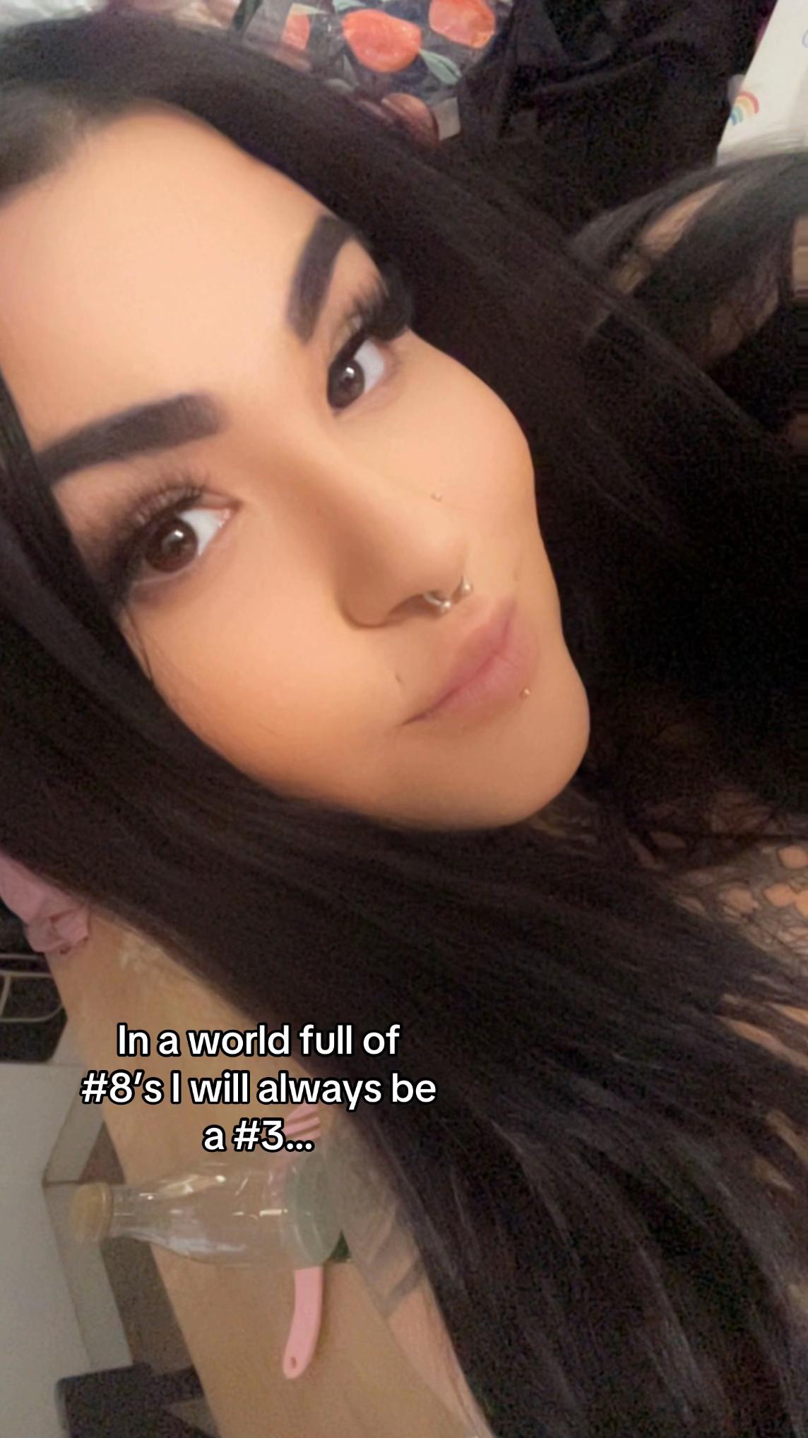 @𝕷𝖎𝖛𝖎𝖓𝖌𝕯𝖊𝖆𝖉𝕲𝖎𝖗𝖑🖤