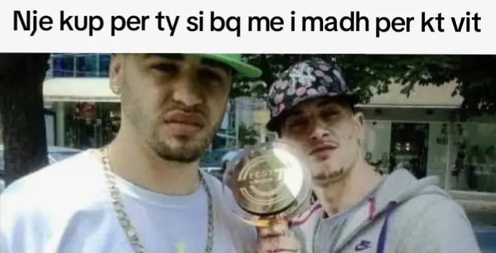 @⃟