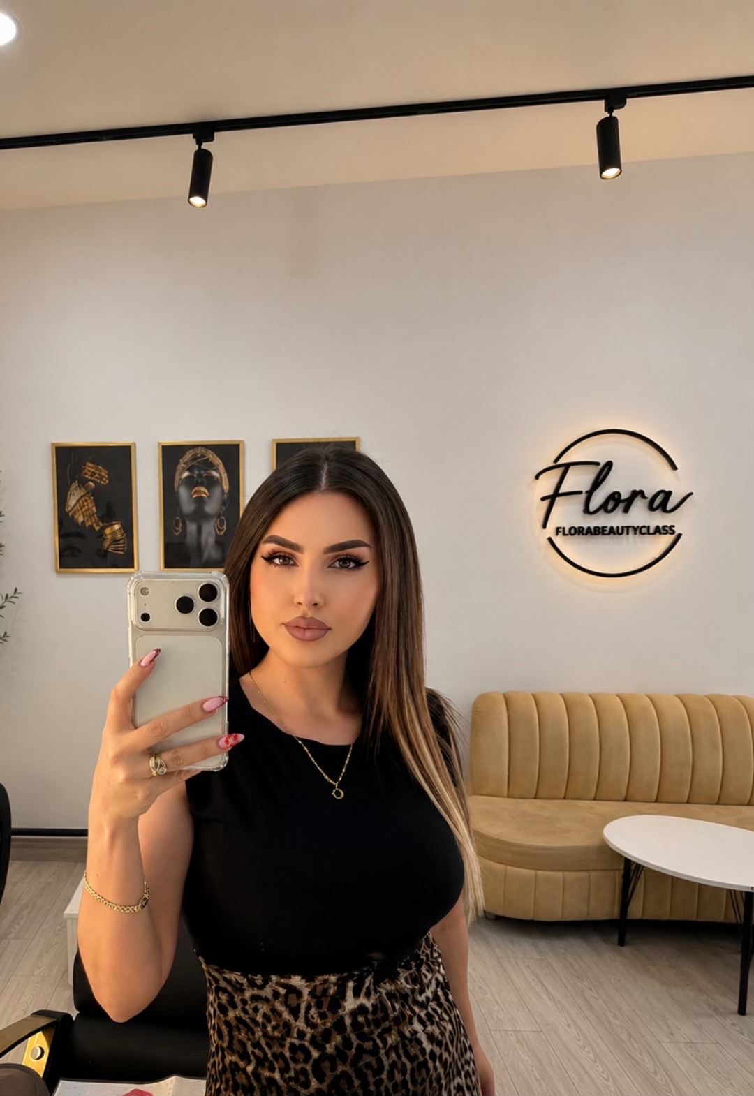 @Flora beauty &class