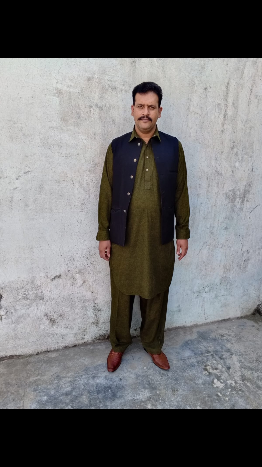 @Syed Naqvi 121472