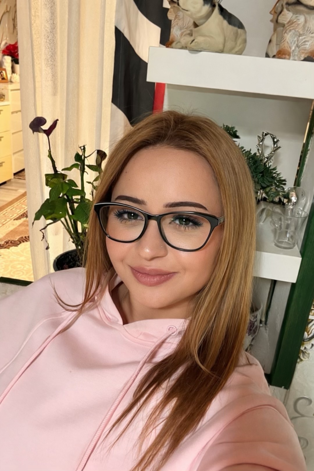 @🐝Emilka🐝