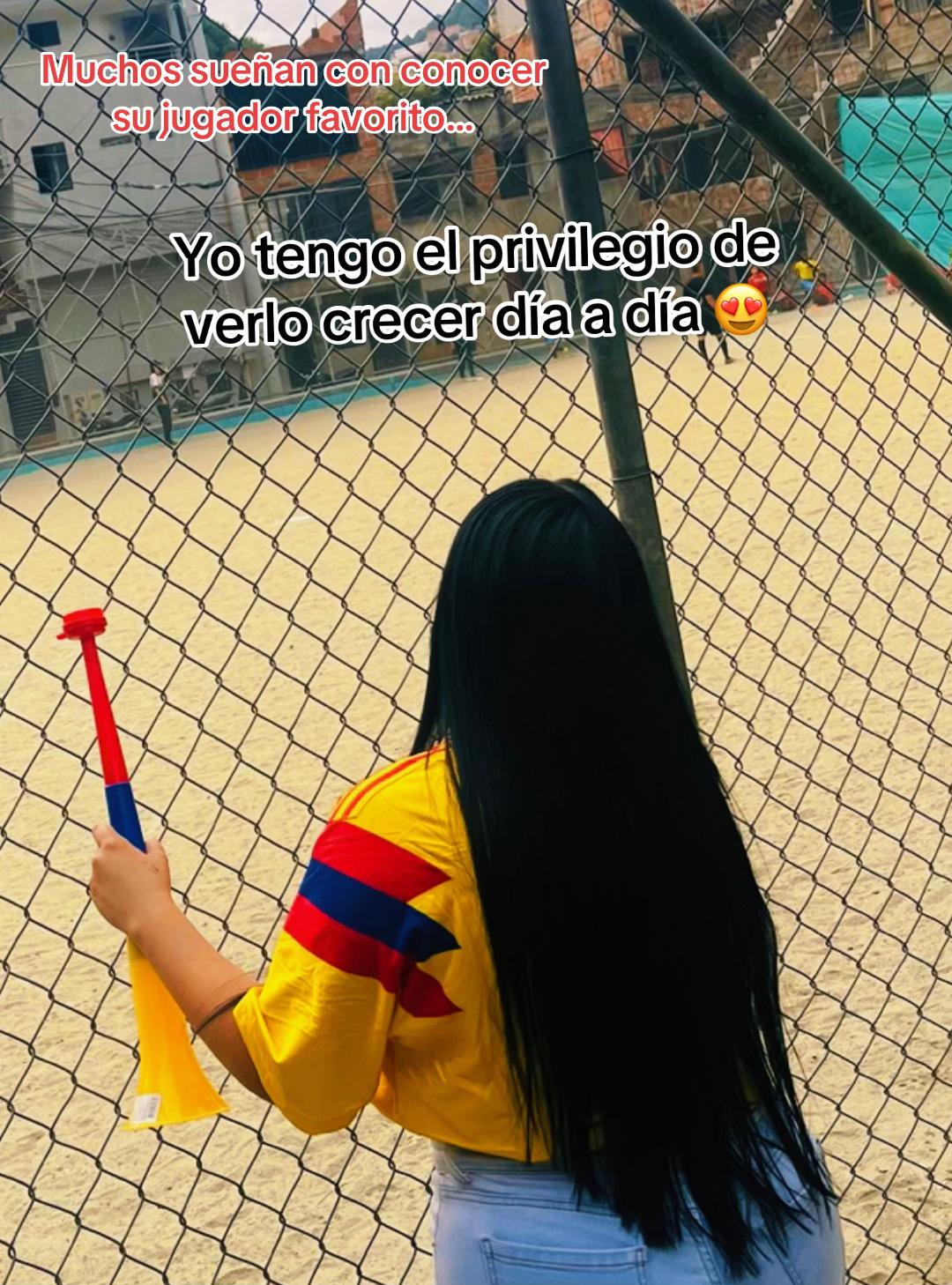 @MANU VÉLEZ👸🏻💘🔥