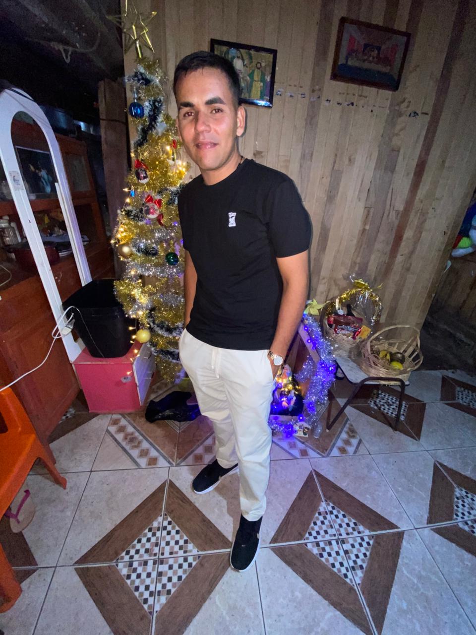 @Gustavo Coronel González