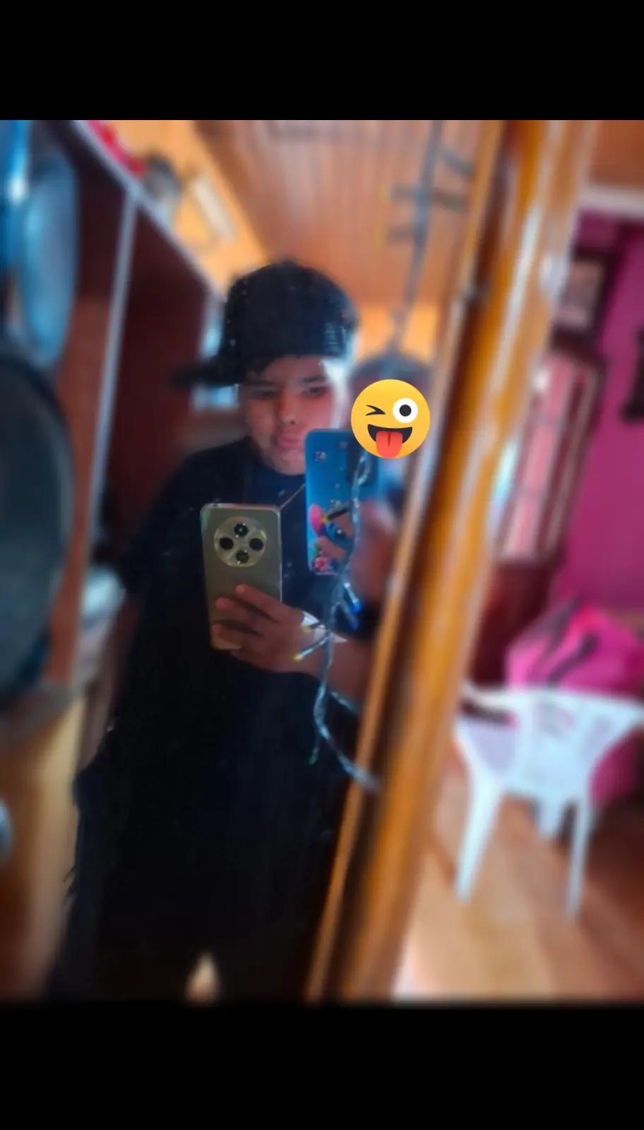 @Abril lorena Menacho🏳️🌈