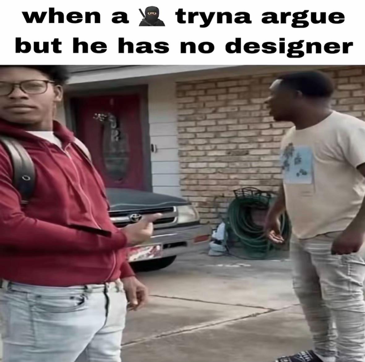 @⃟