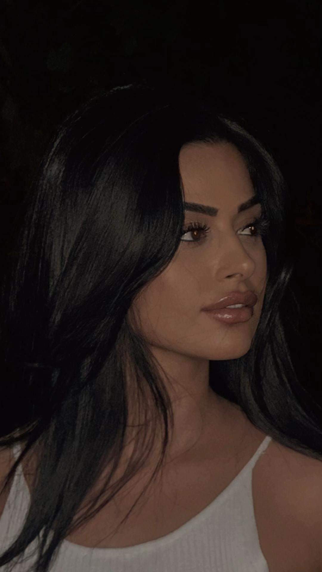 @arzuukalkaan