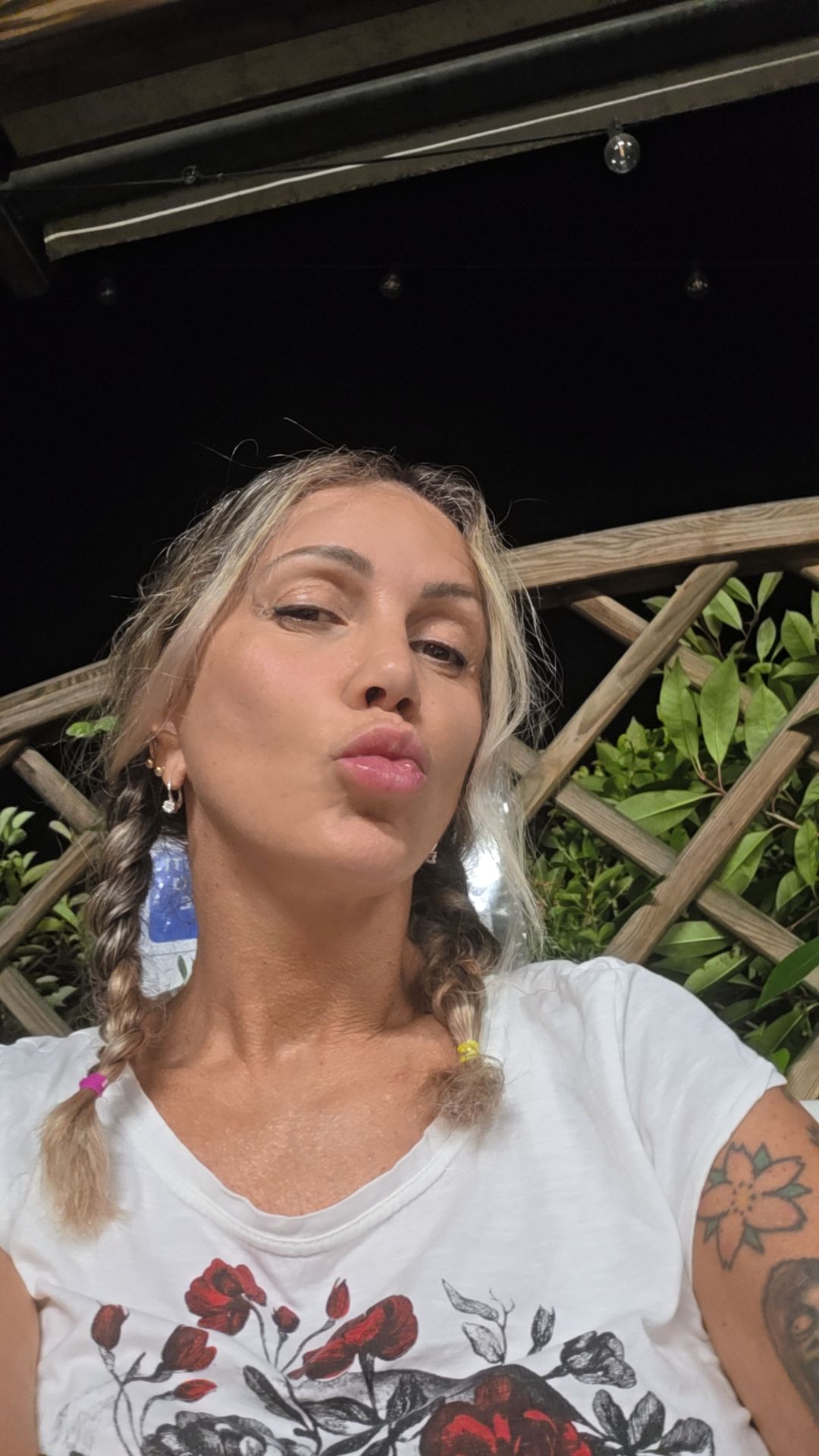 @The_Milfluencer
