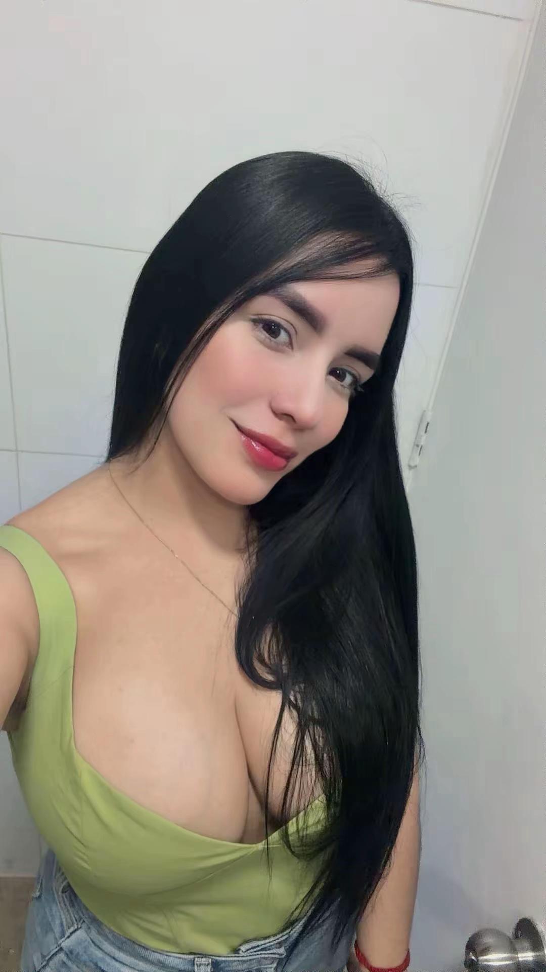 @Angie Moreno🪼🪗