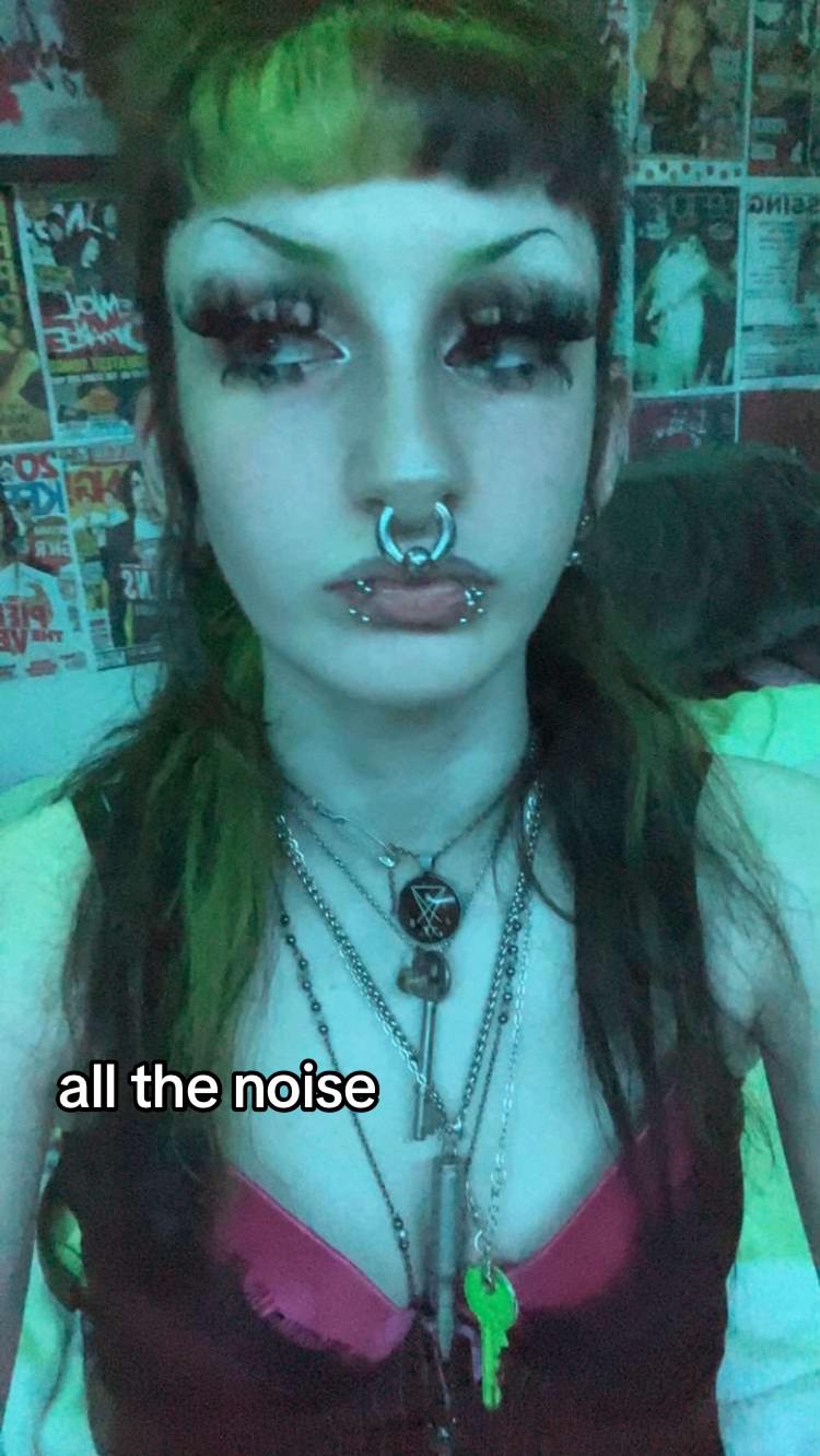 @sj ♫⃠