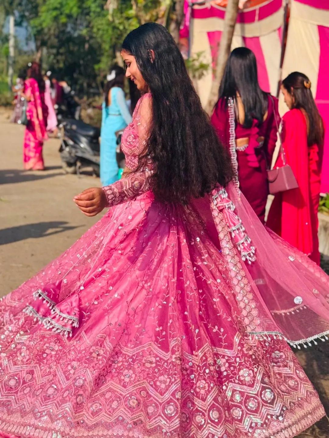 @Deepa_🩷✨