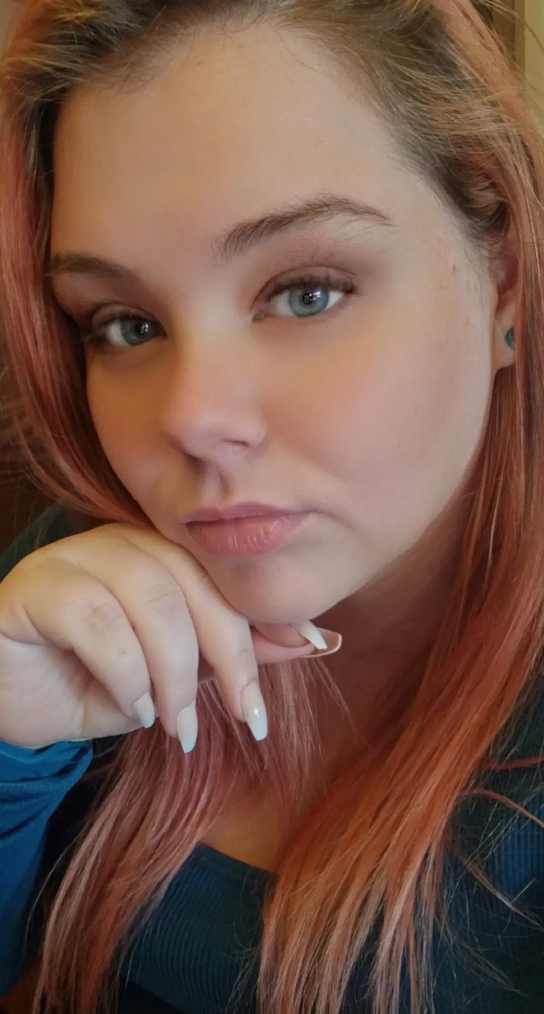 @ItzJustDanii🏳️&zwj;🌈