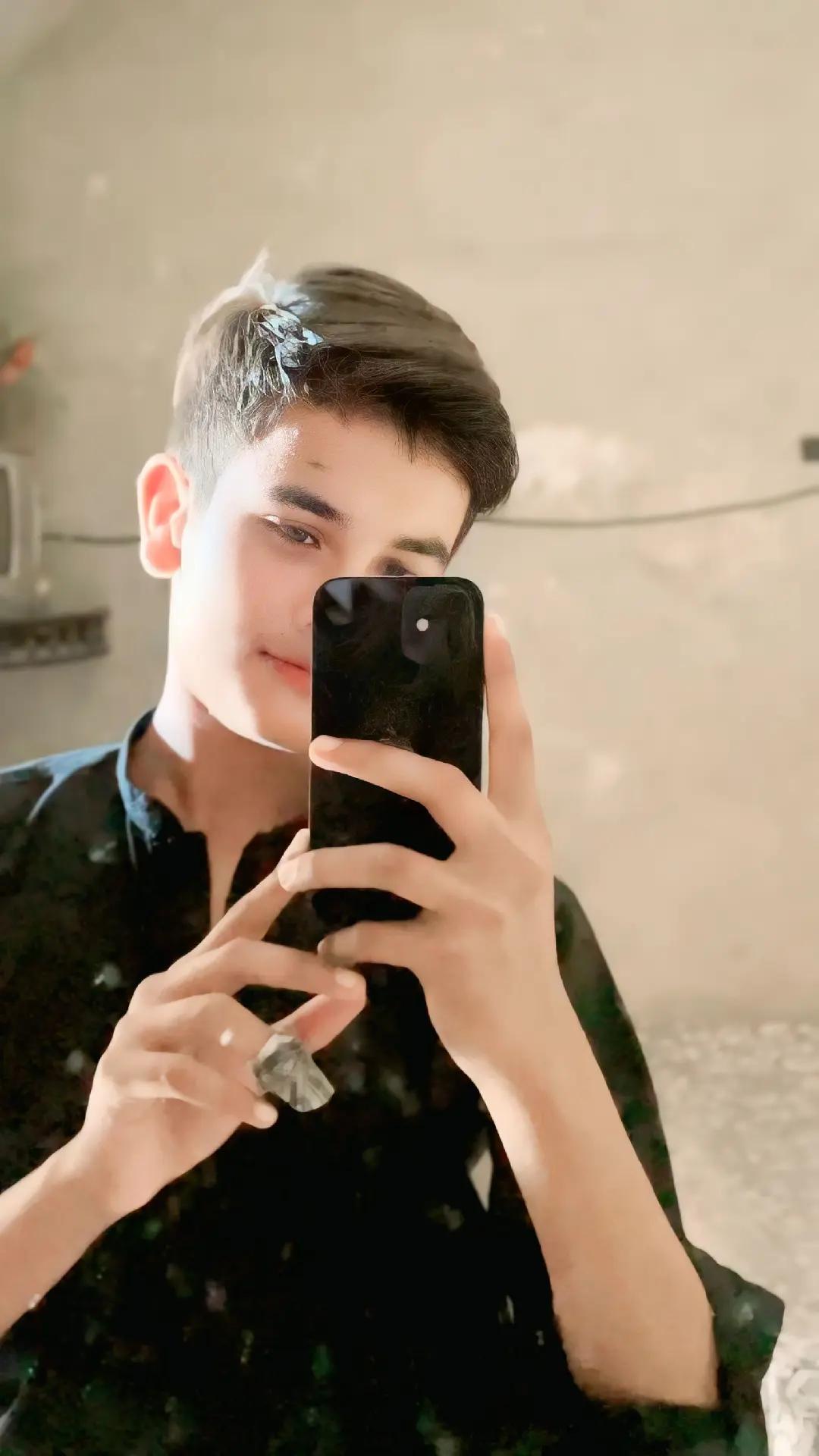 @Adiii💫