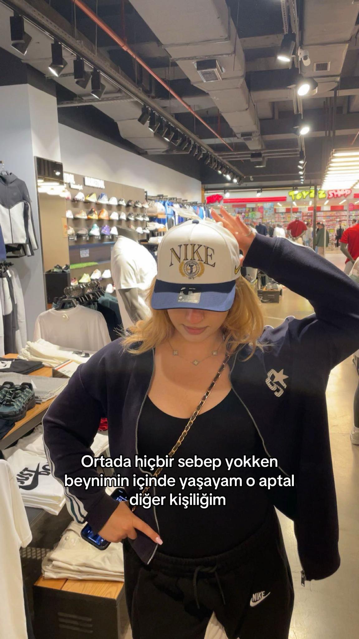 @𝐌𝐄𝐋𝐄𝐊